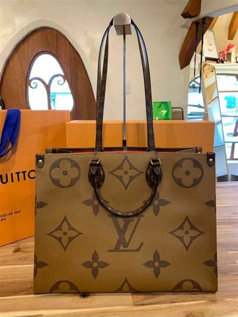 lv on the go bag|lv large monogram tote.